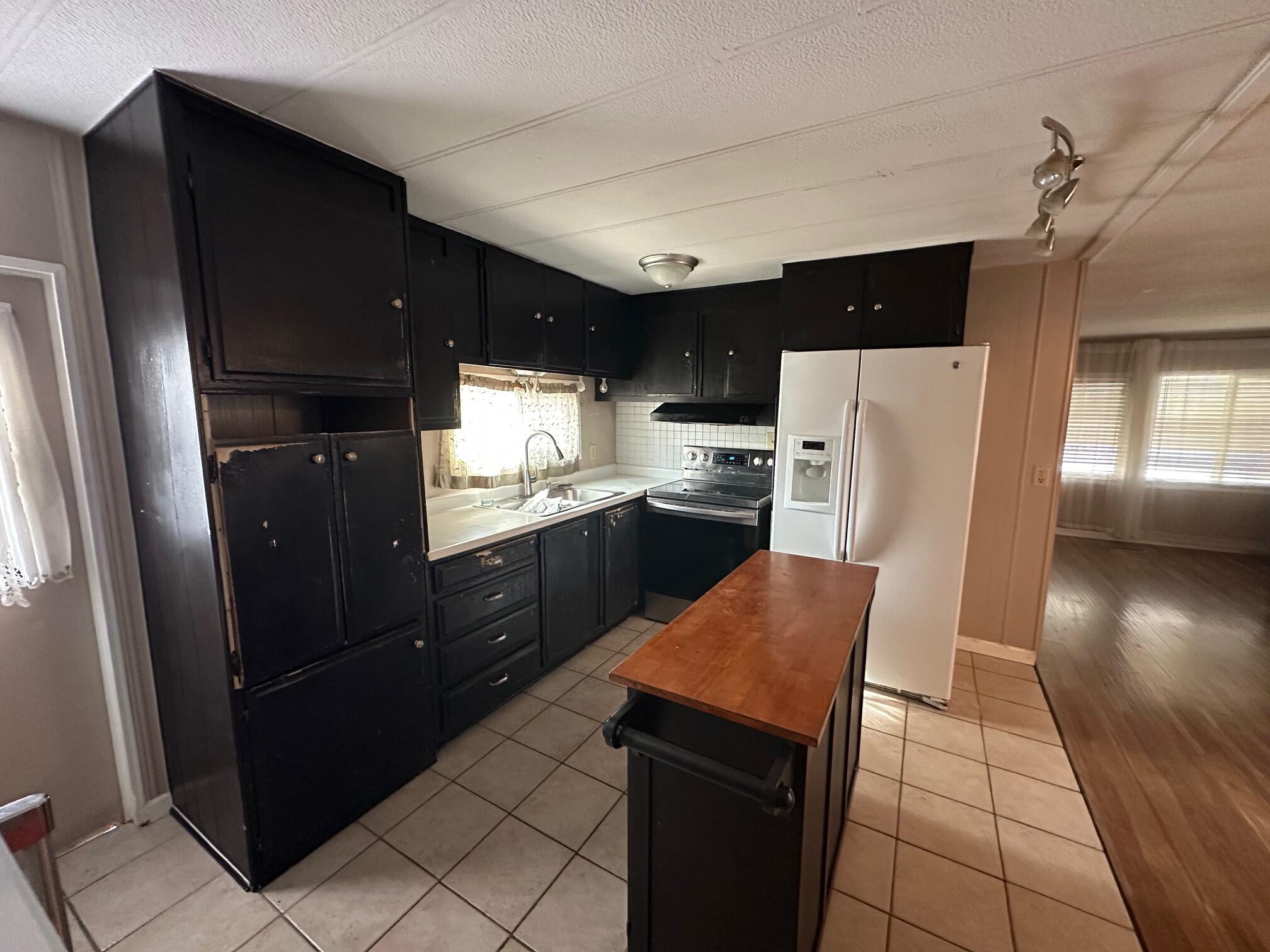 421 Stevens Road, 52