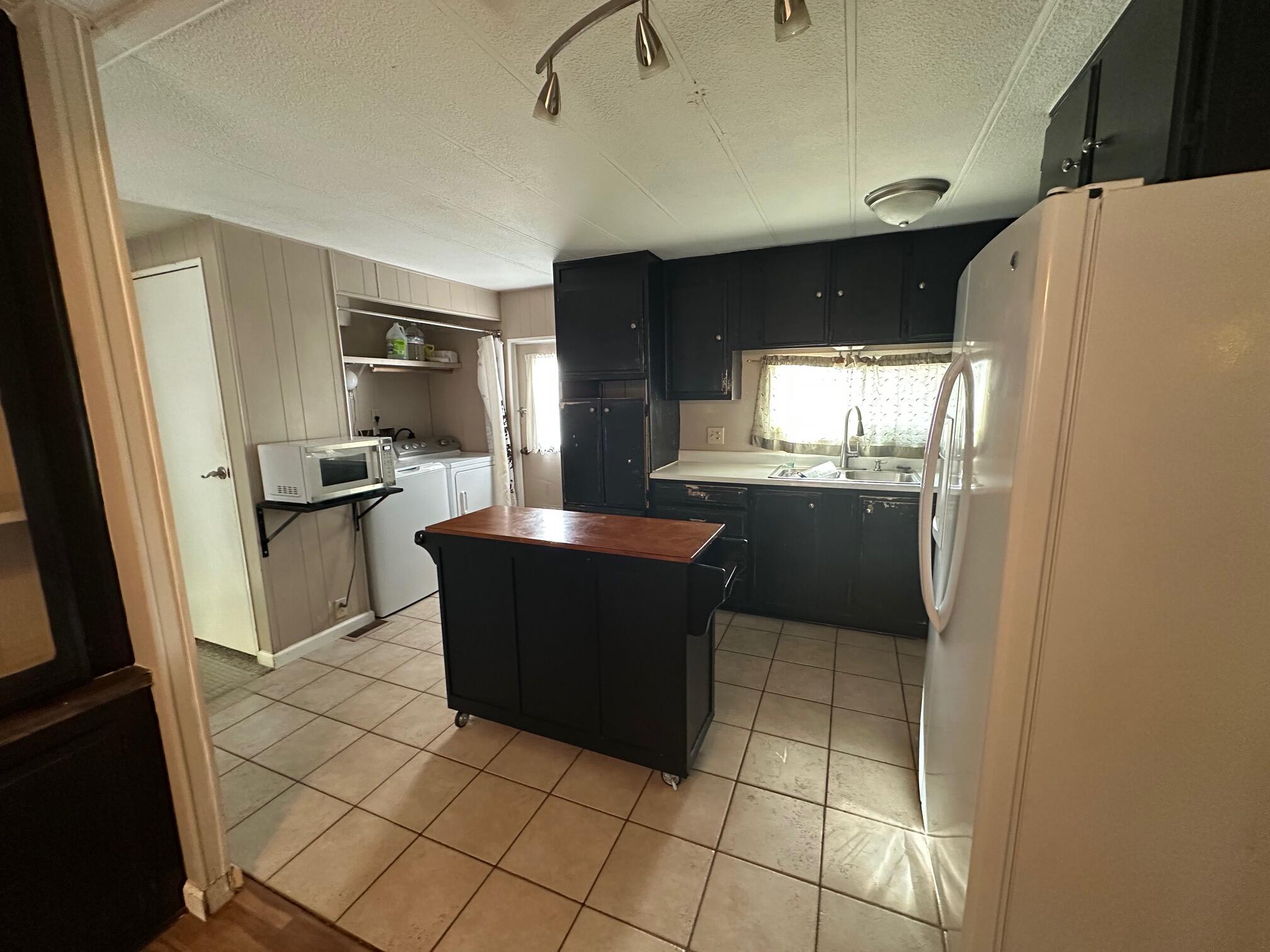 421 Stevens Road, 52