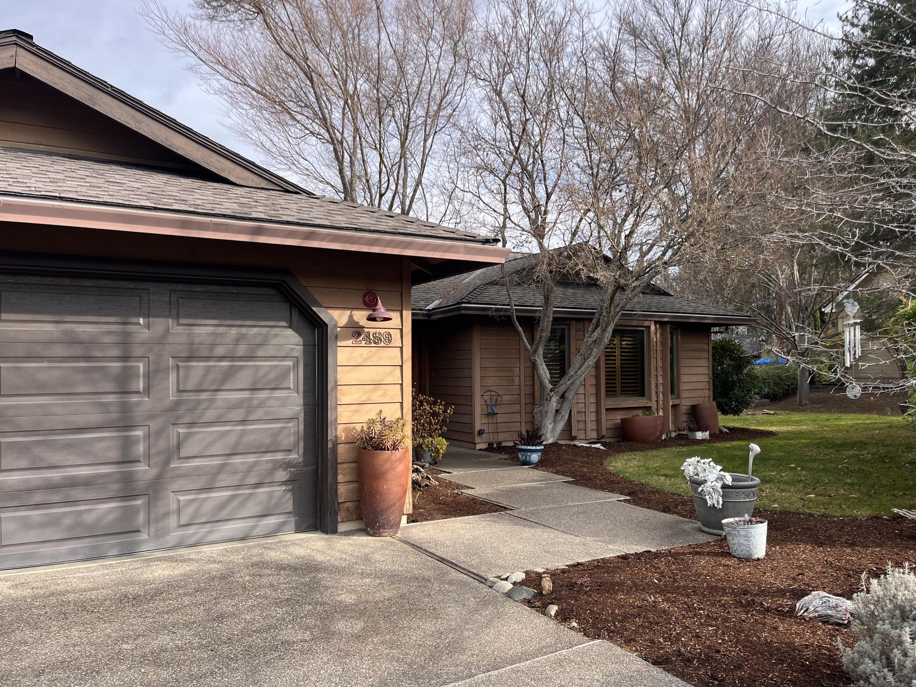 2489 Senate Way