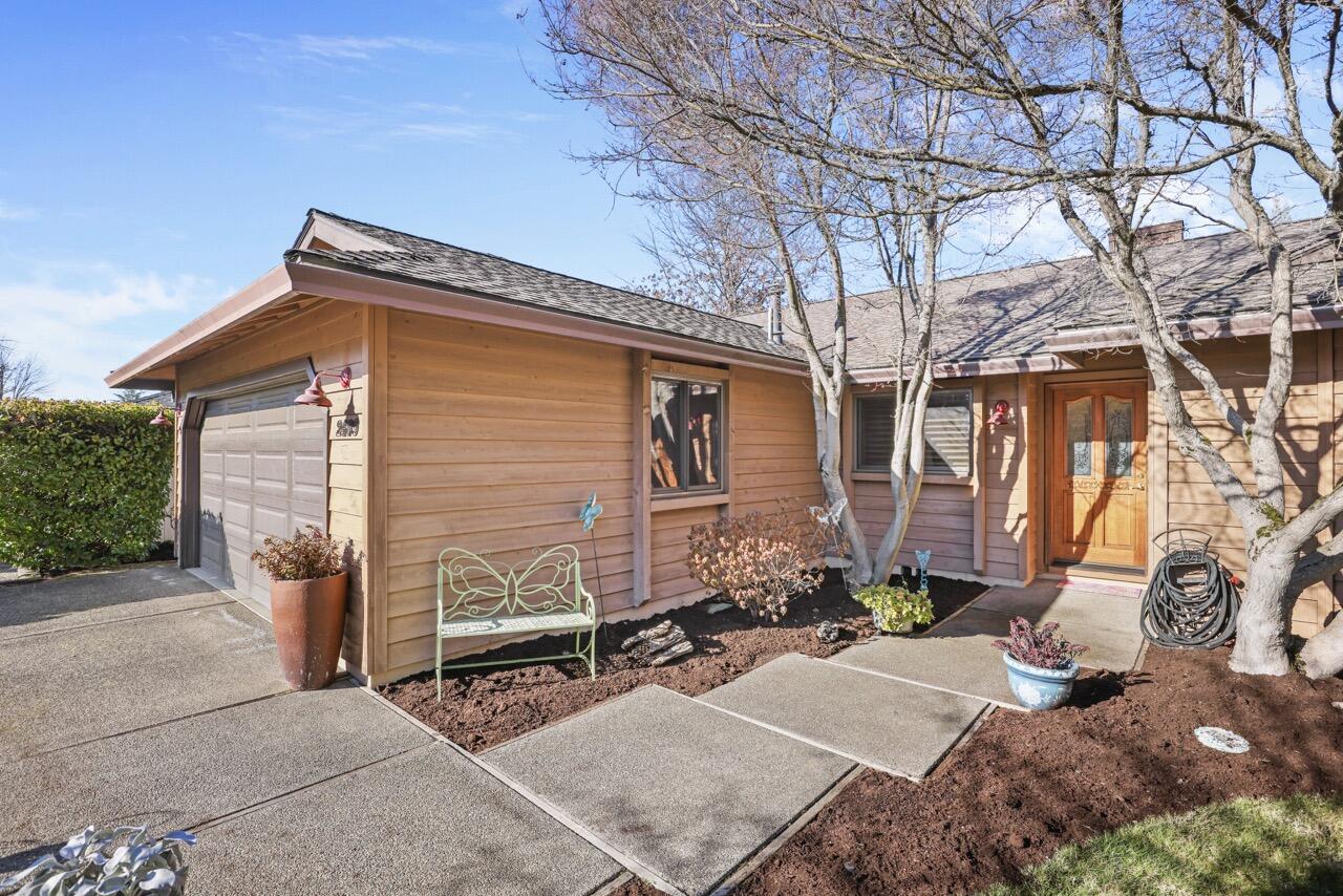 2489 Senate Way