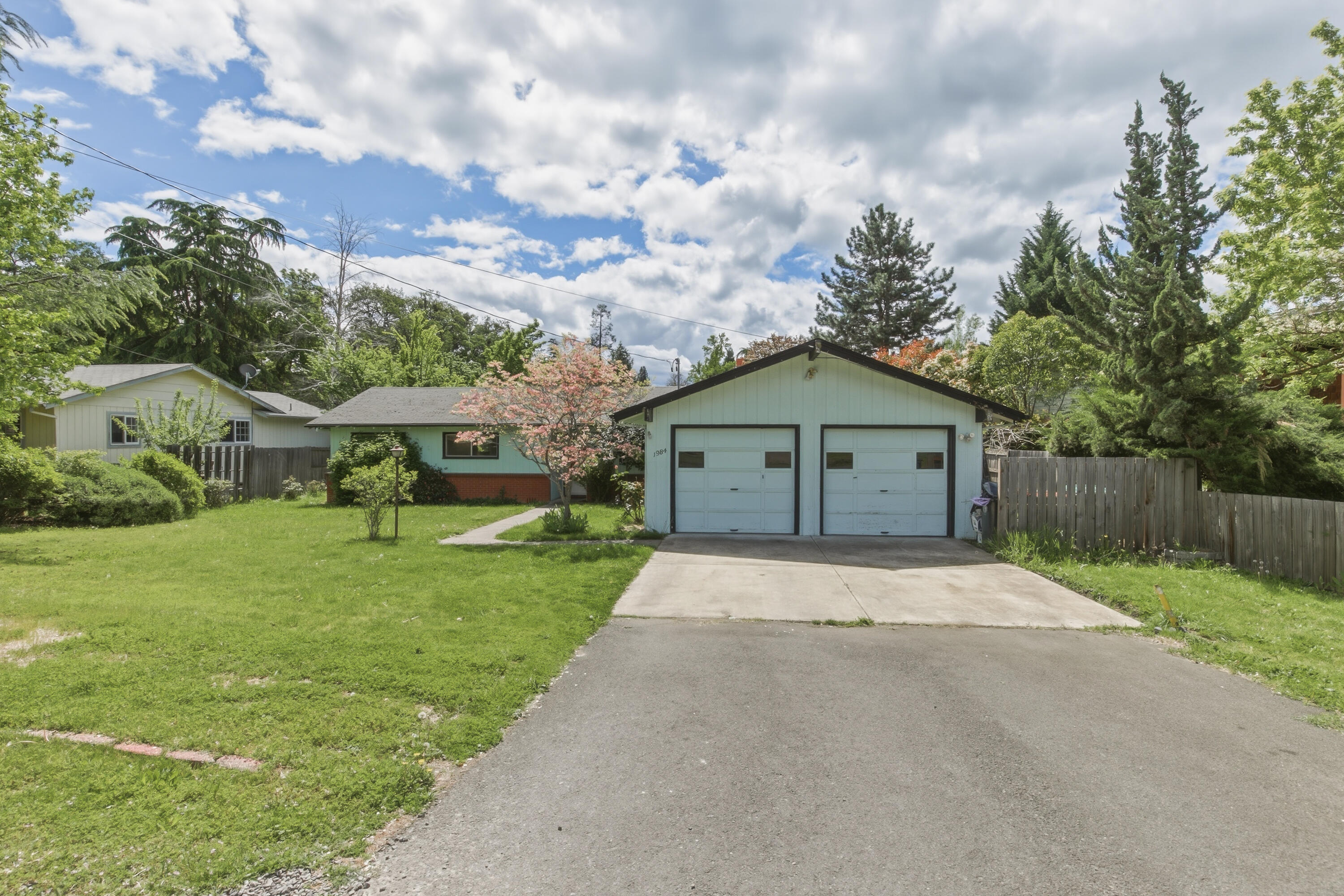 1984 Woodlawn Drive