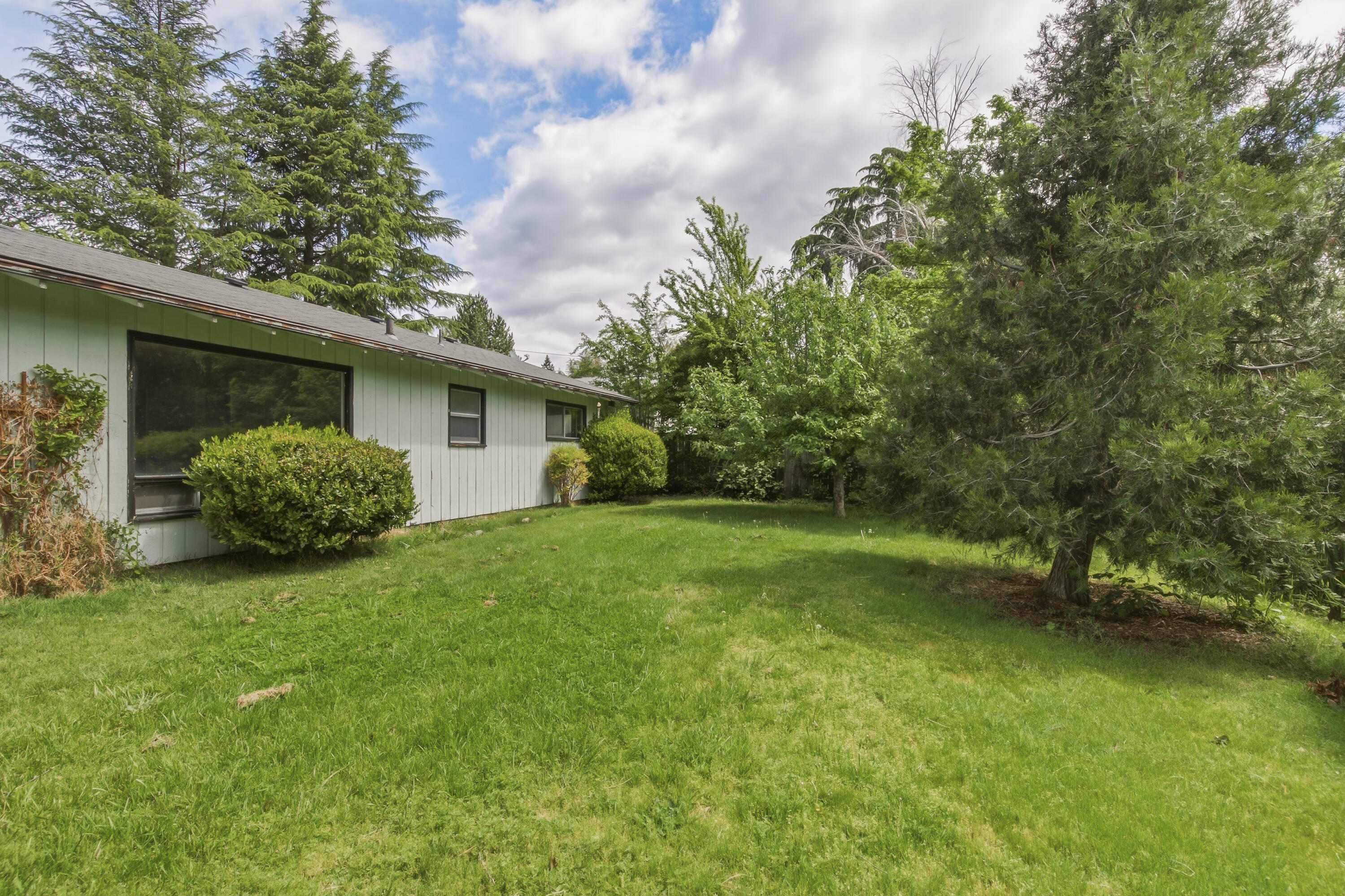 1984 Woodlawn Drive