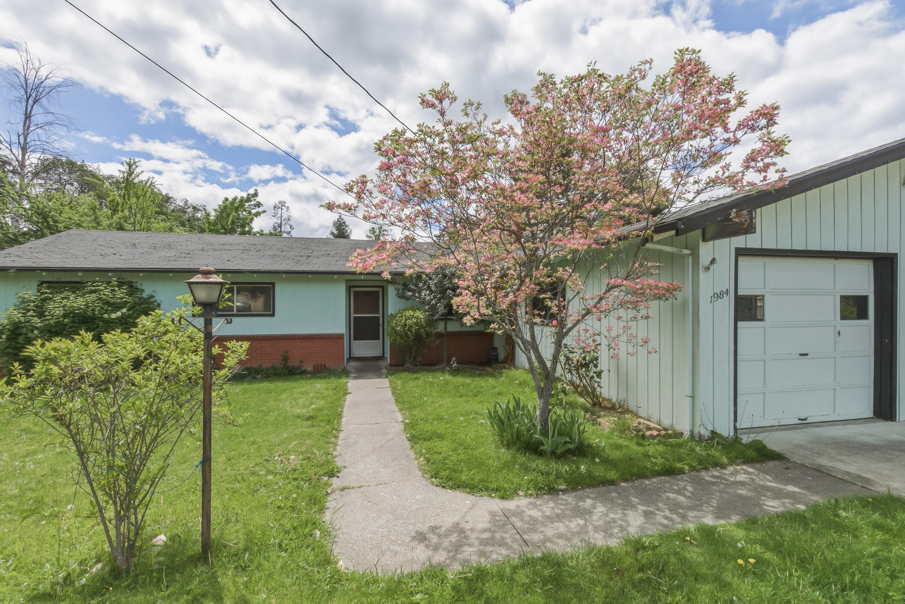 1984 Woodlawn Drive