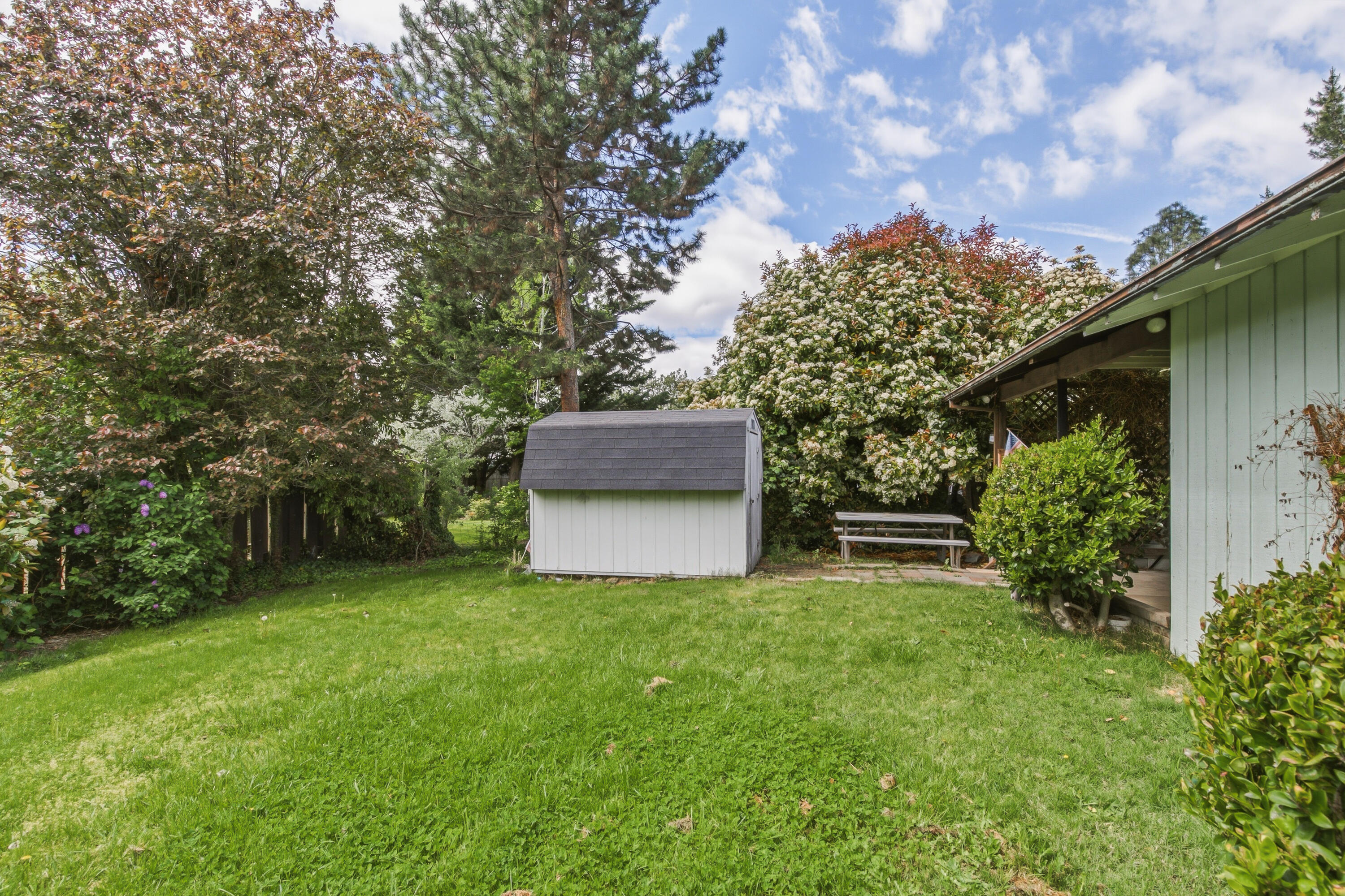 1984 Woodlawn Drive