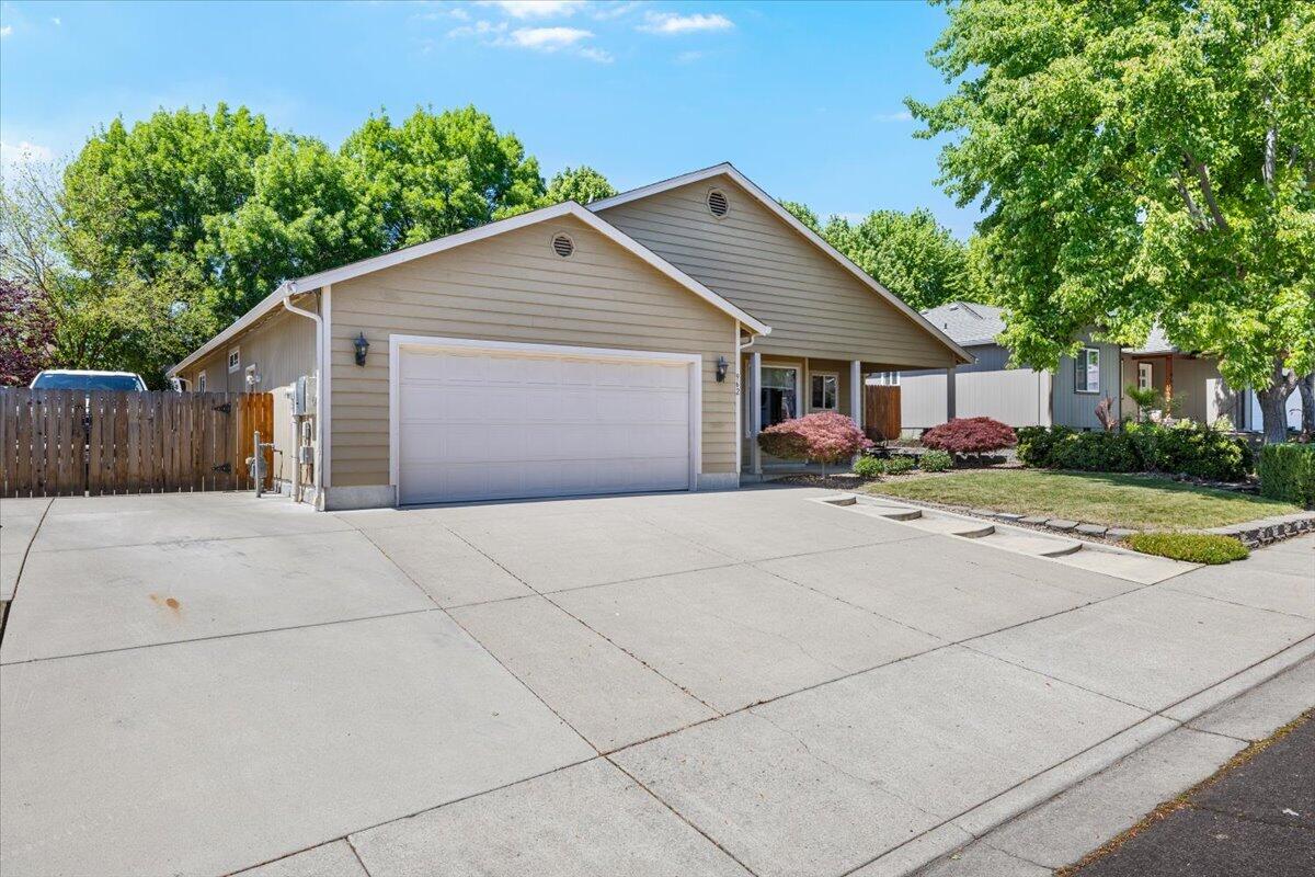 962 Ridgeview Drive
