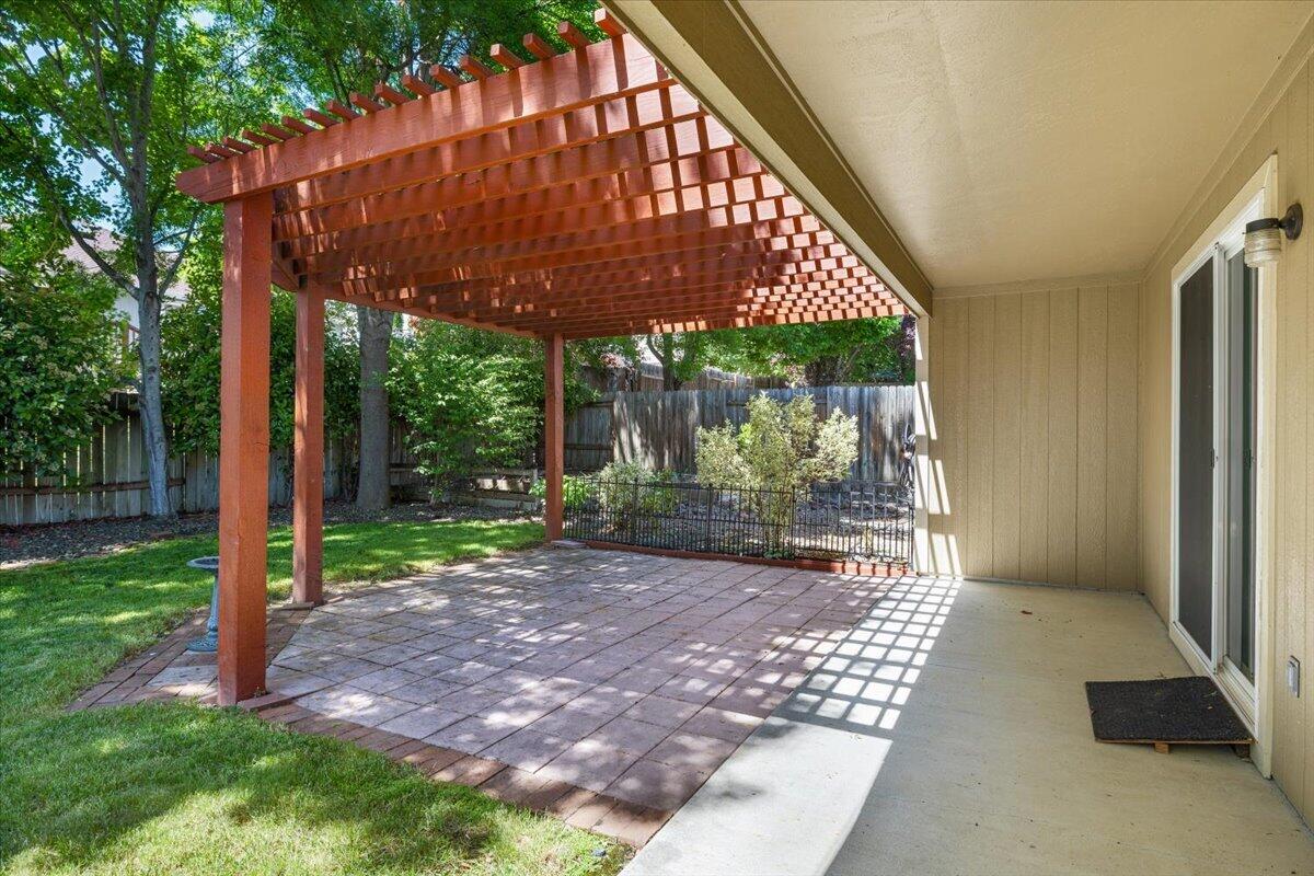 962 Ridgeview Drive