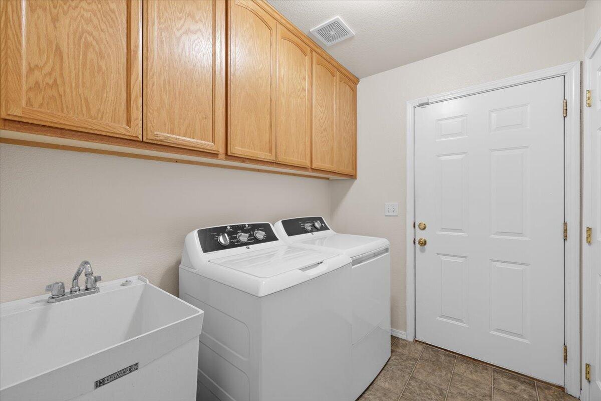 962 Ridgeview Drive