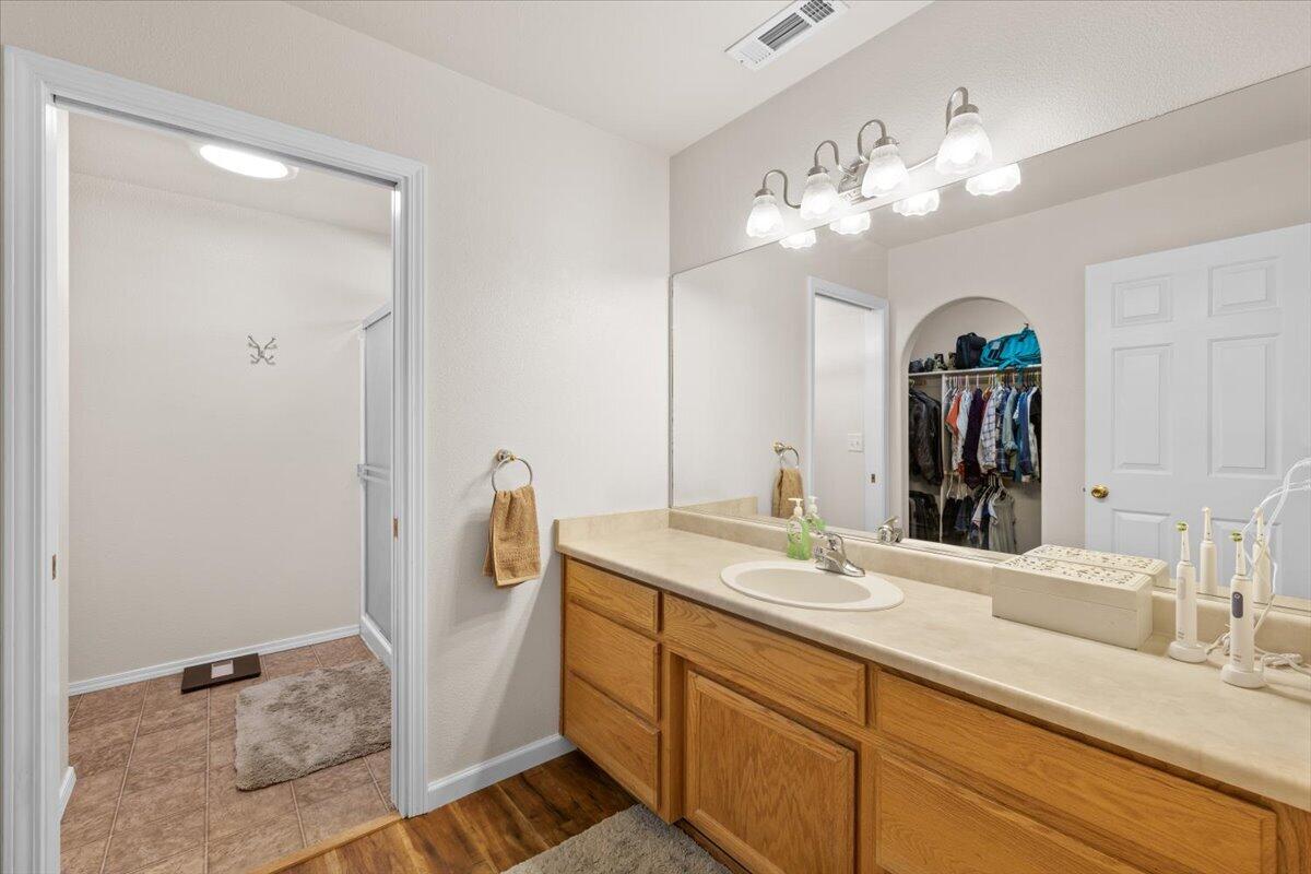 962 Ridgeview Drive