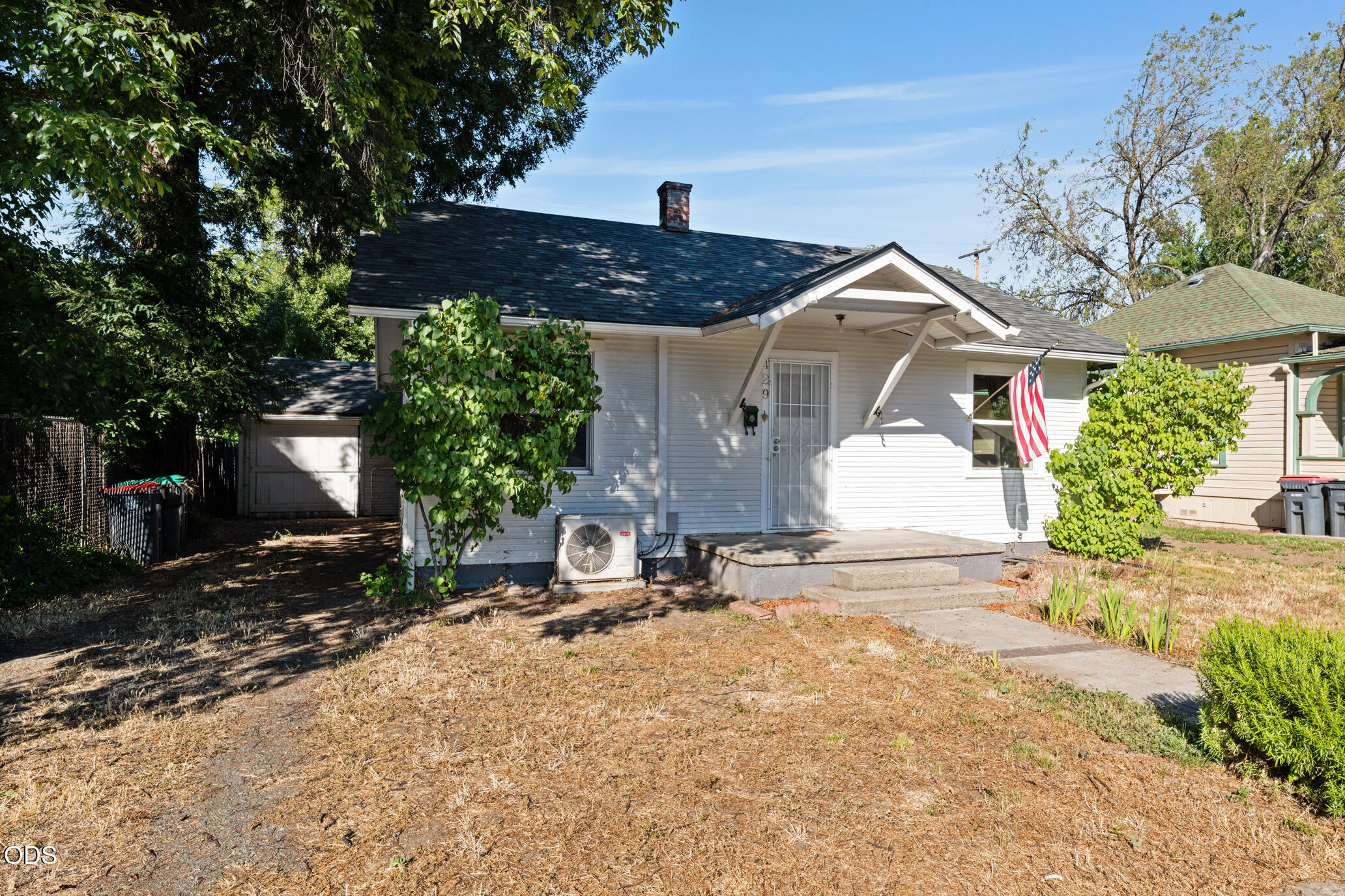 429 S Grape Street