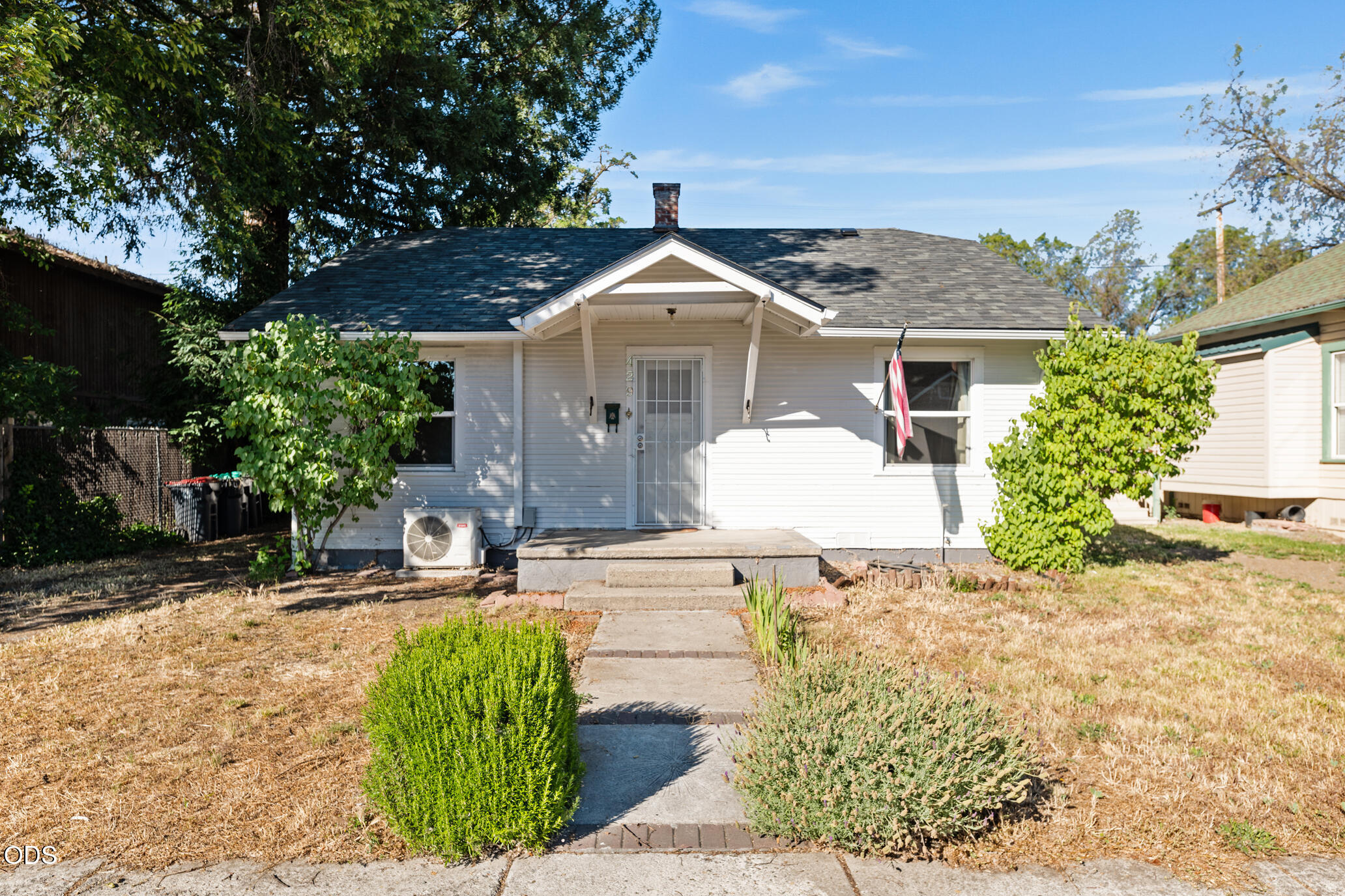 429 S Grape Street