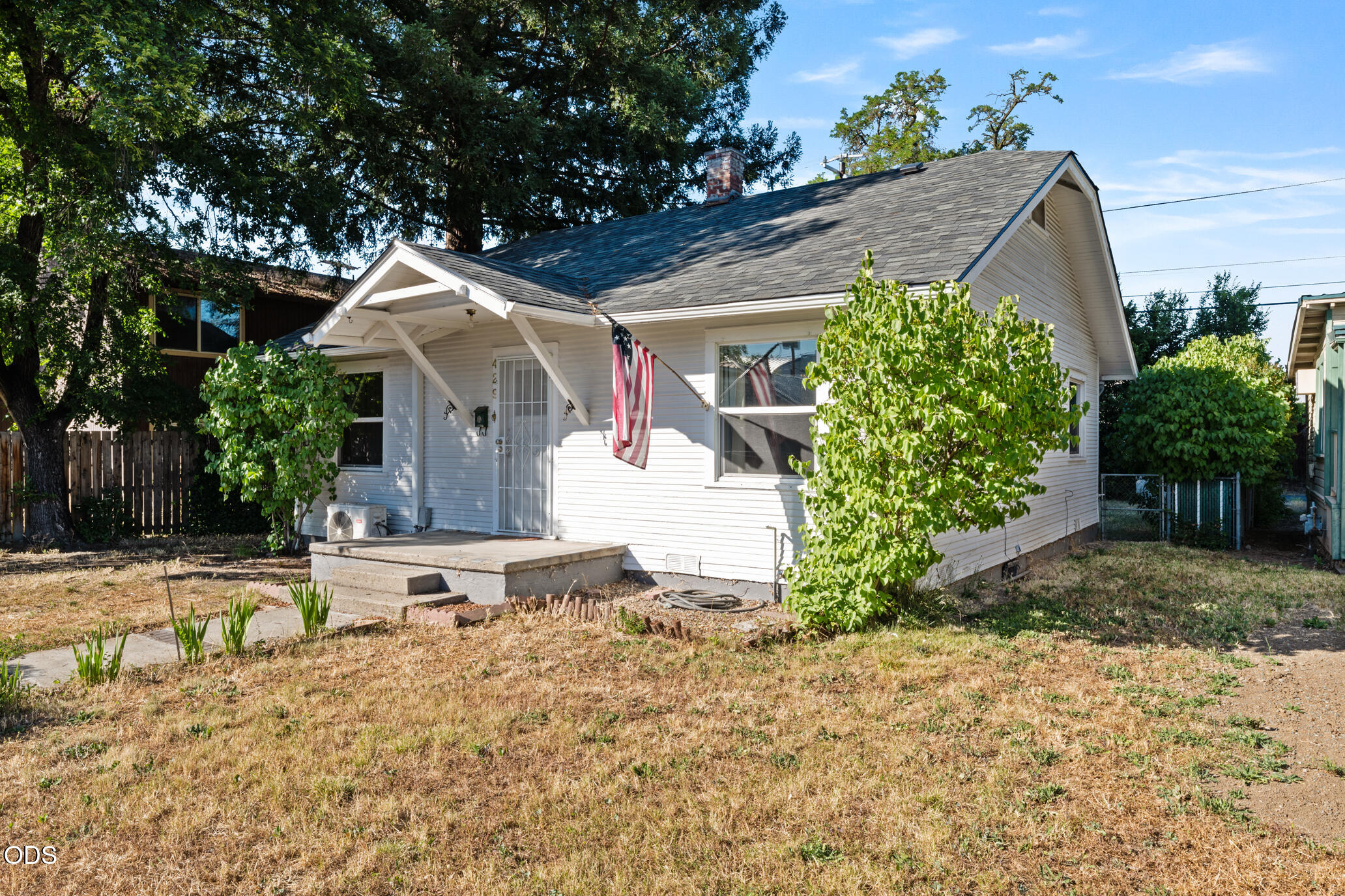 429 S Grape Street