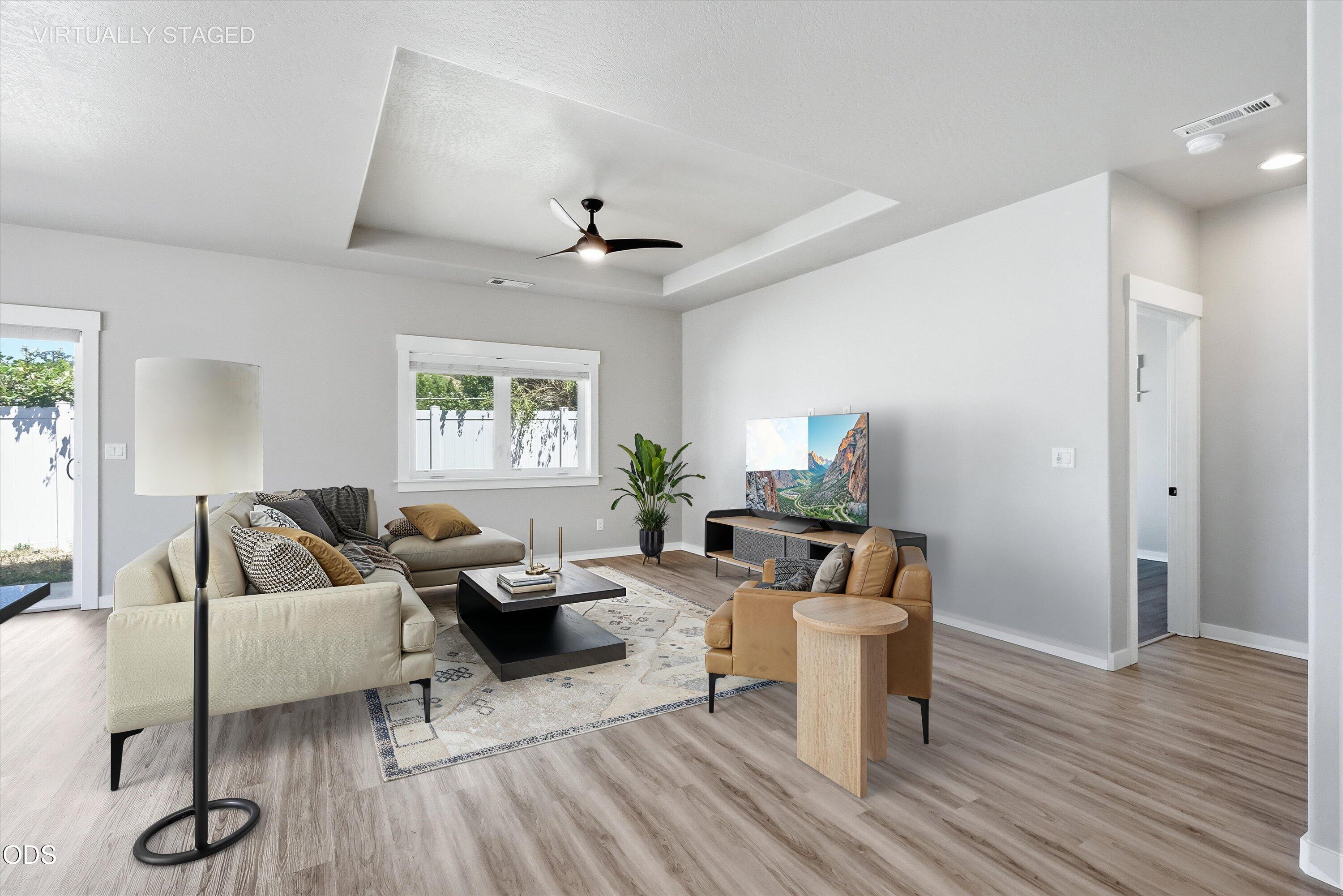 1731 Luxor Lane