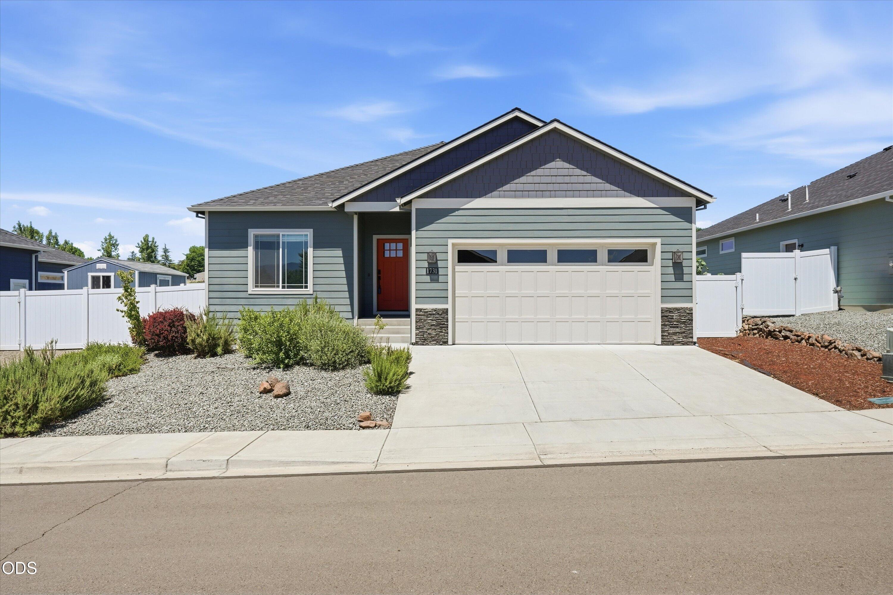 1731 Luxor Lane