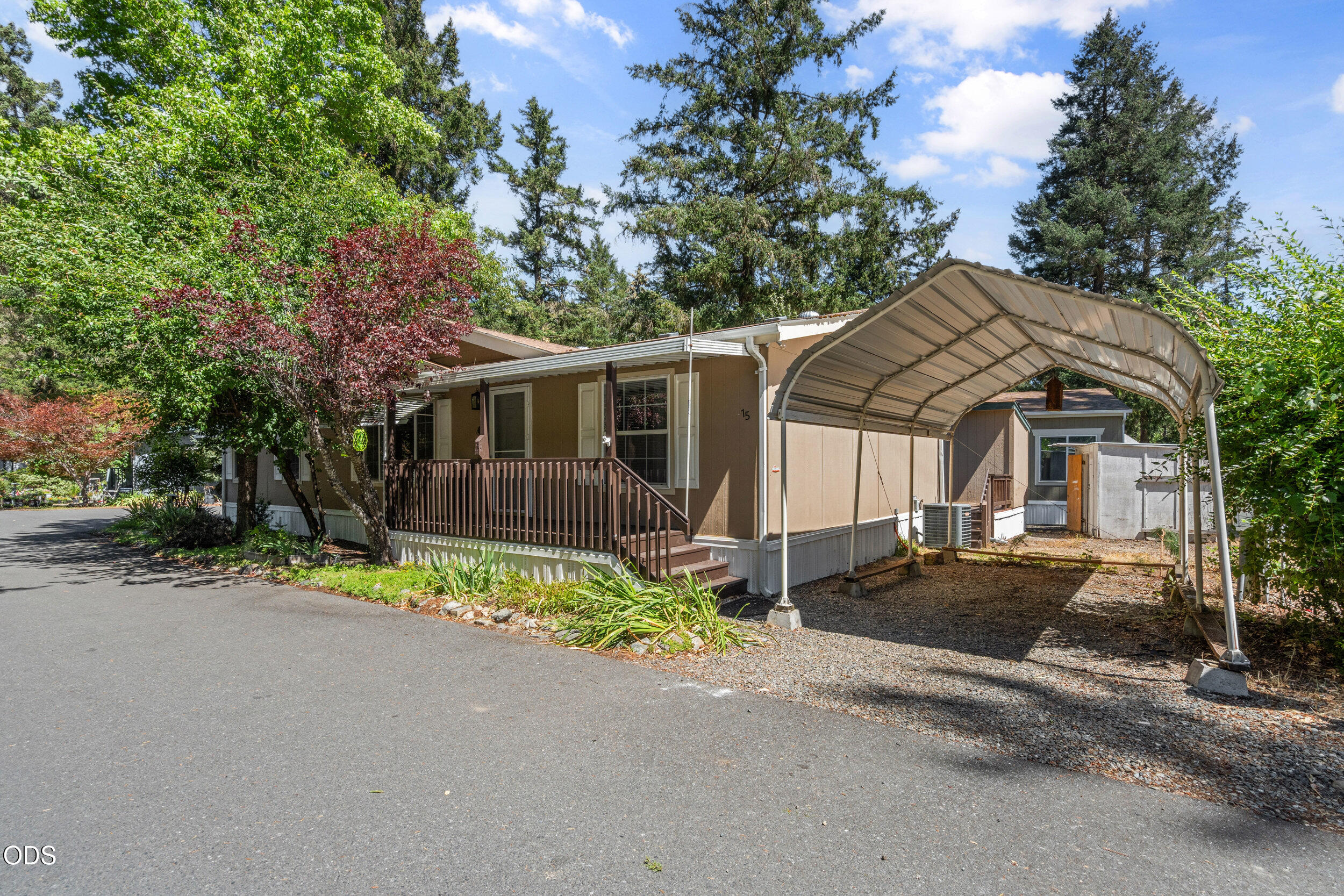 537 Thompson Creek Road, 15