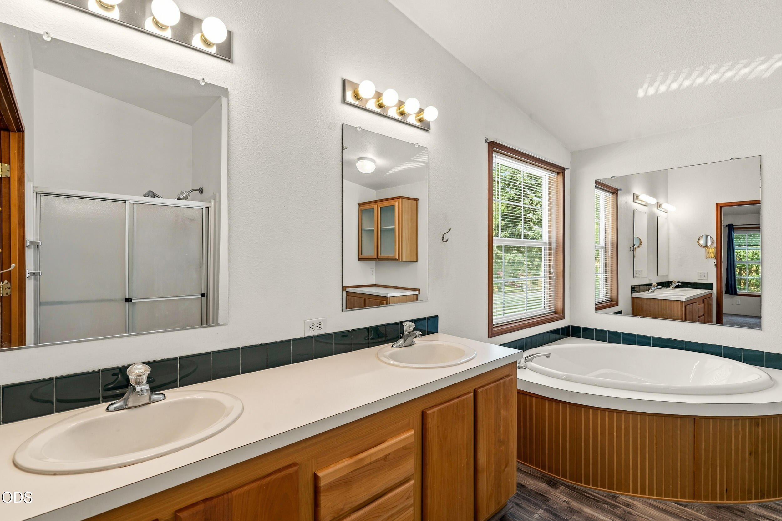 537 Thompson Creek Road, 15