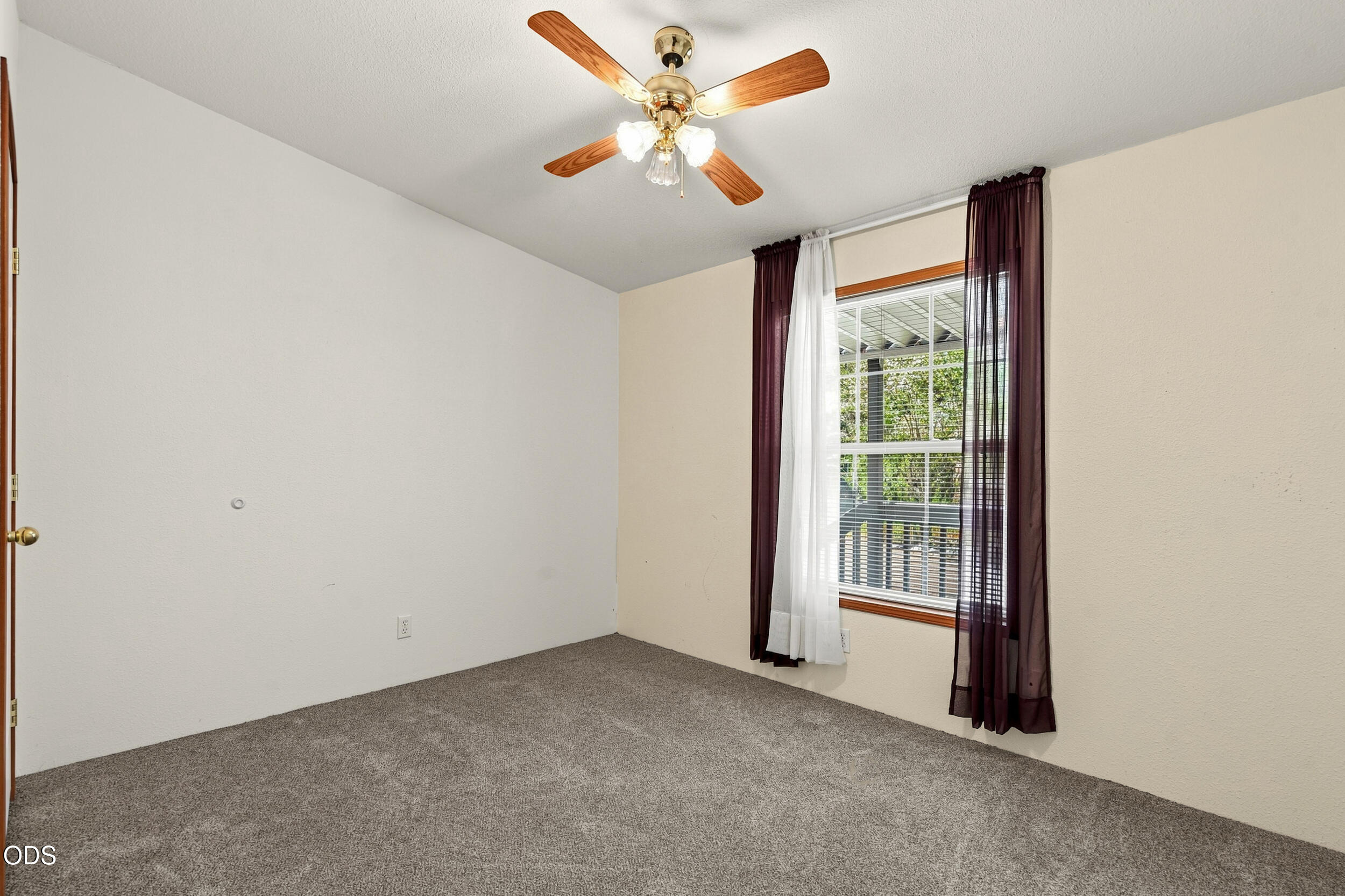 537 Thompson Creek Road, 15