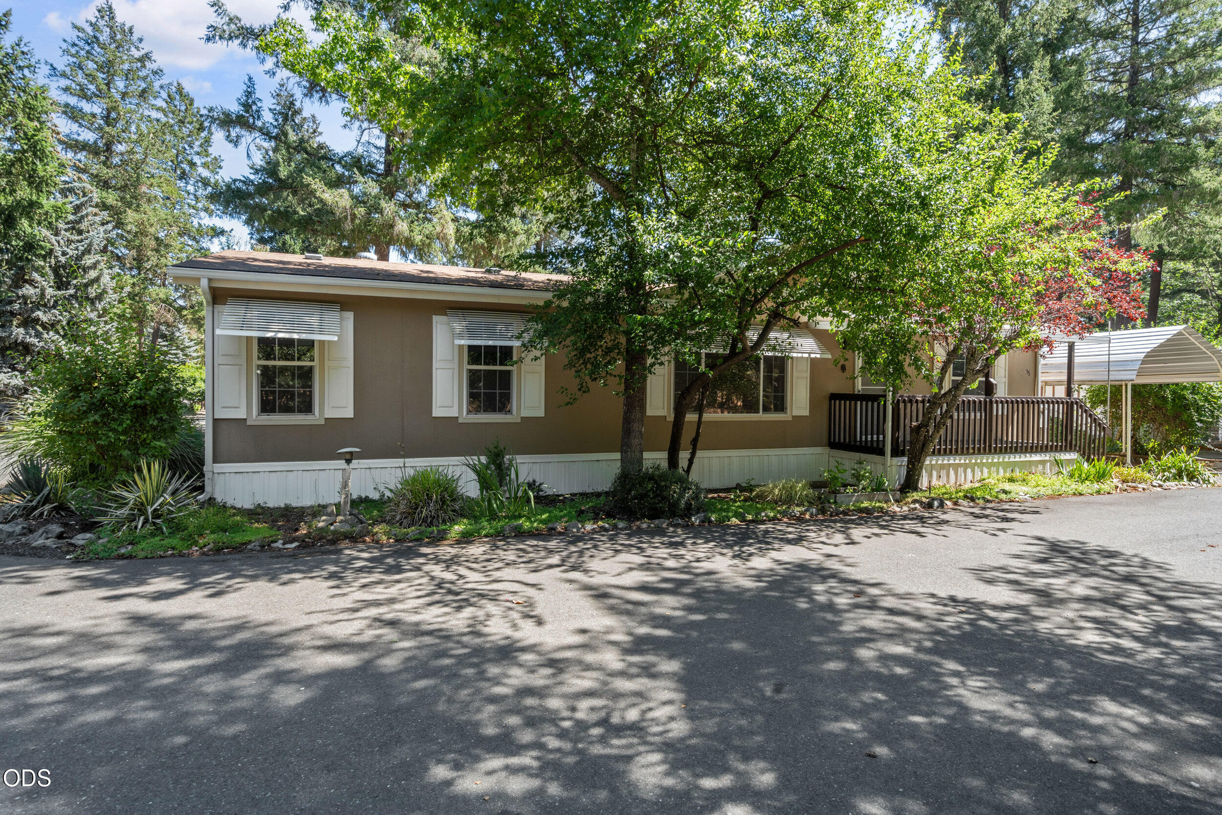 537 Thompson Creek Road, 15