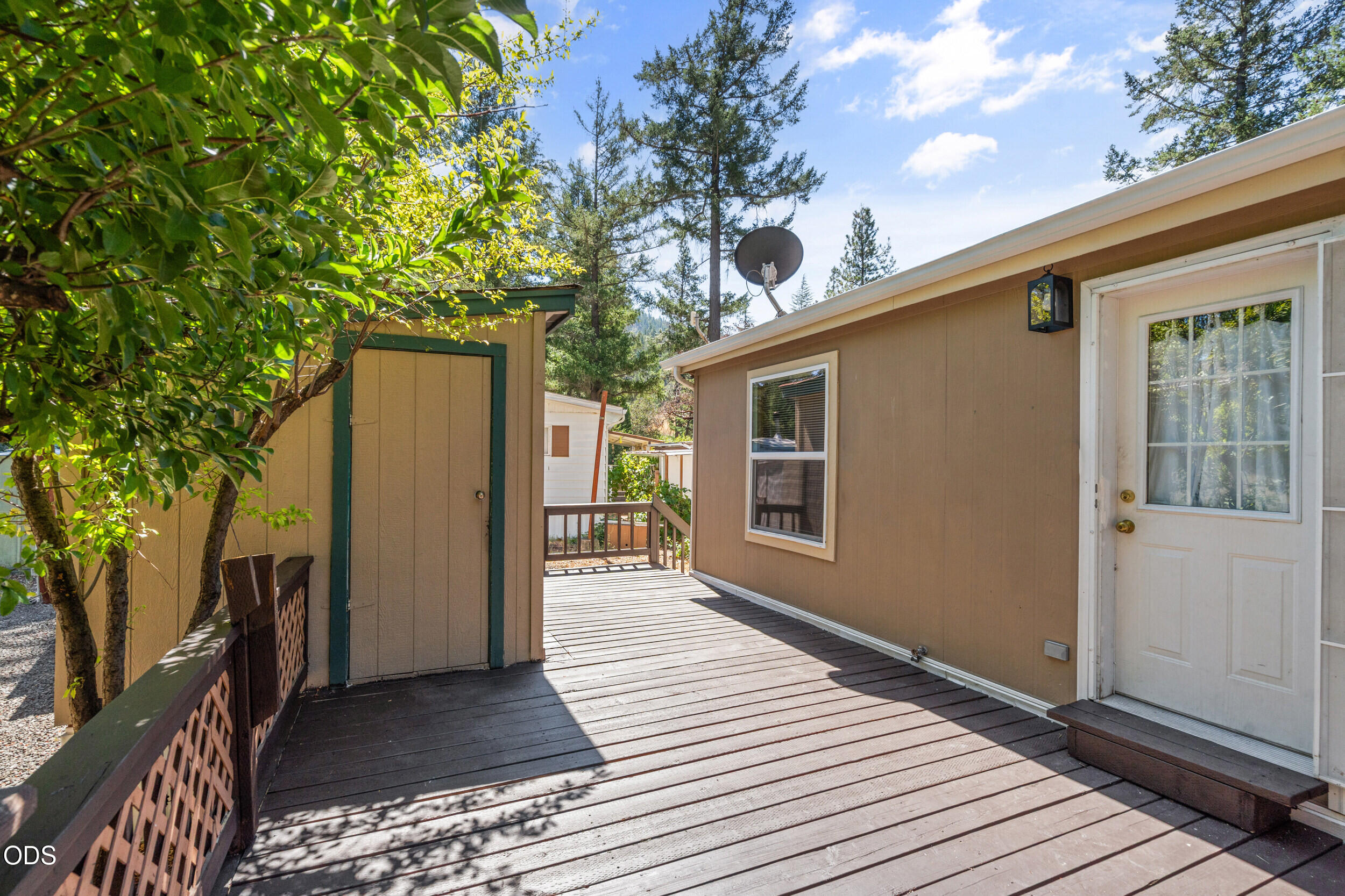 537 Thompson Creek Road, 15