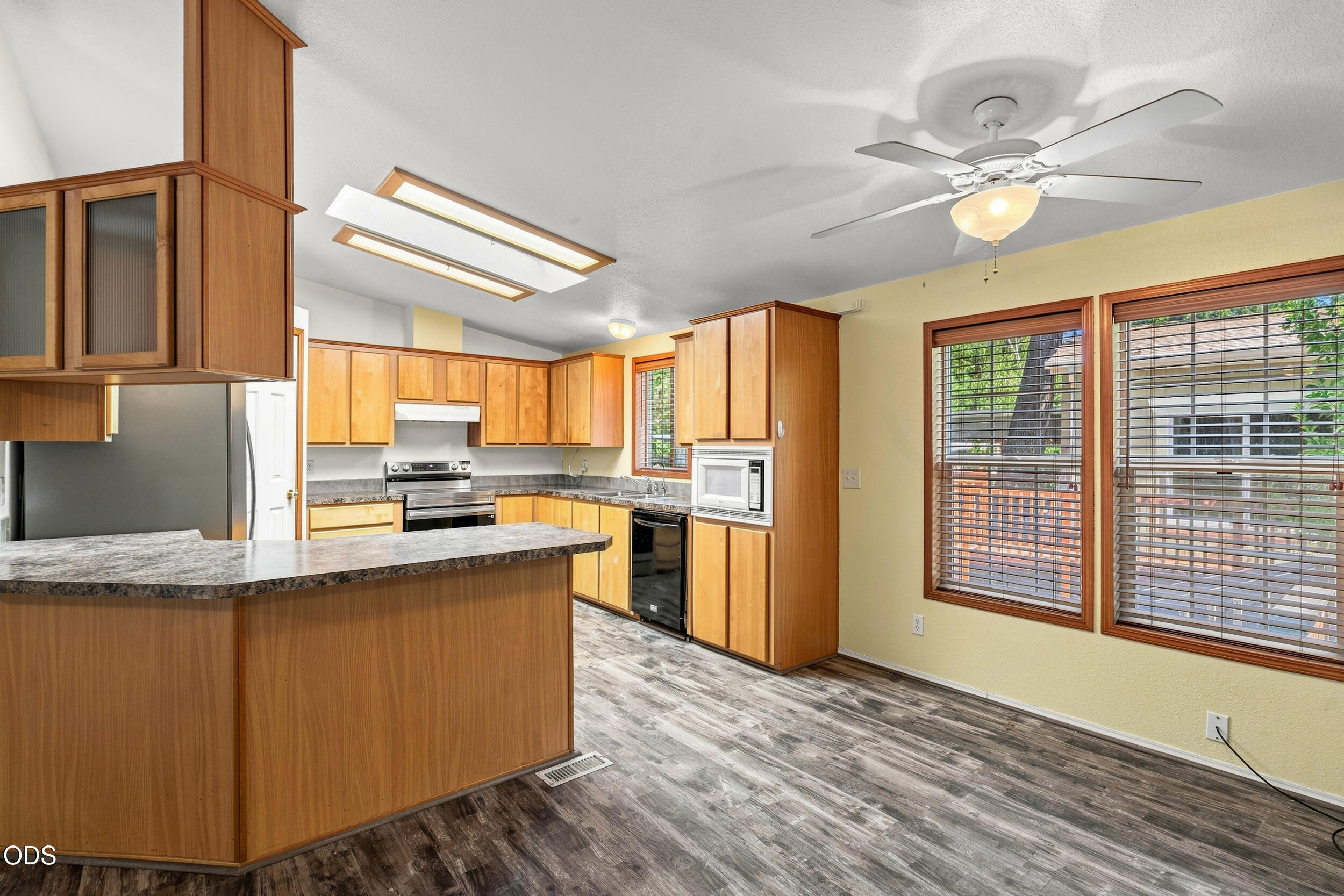 537 Thompson Creek Road, 15