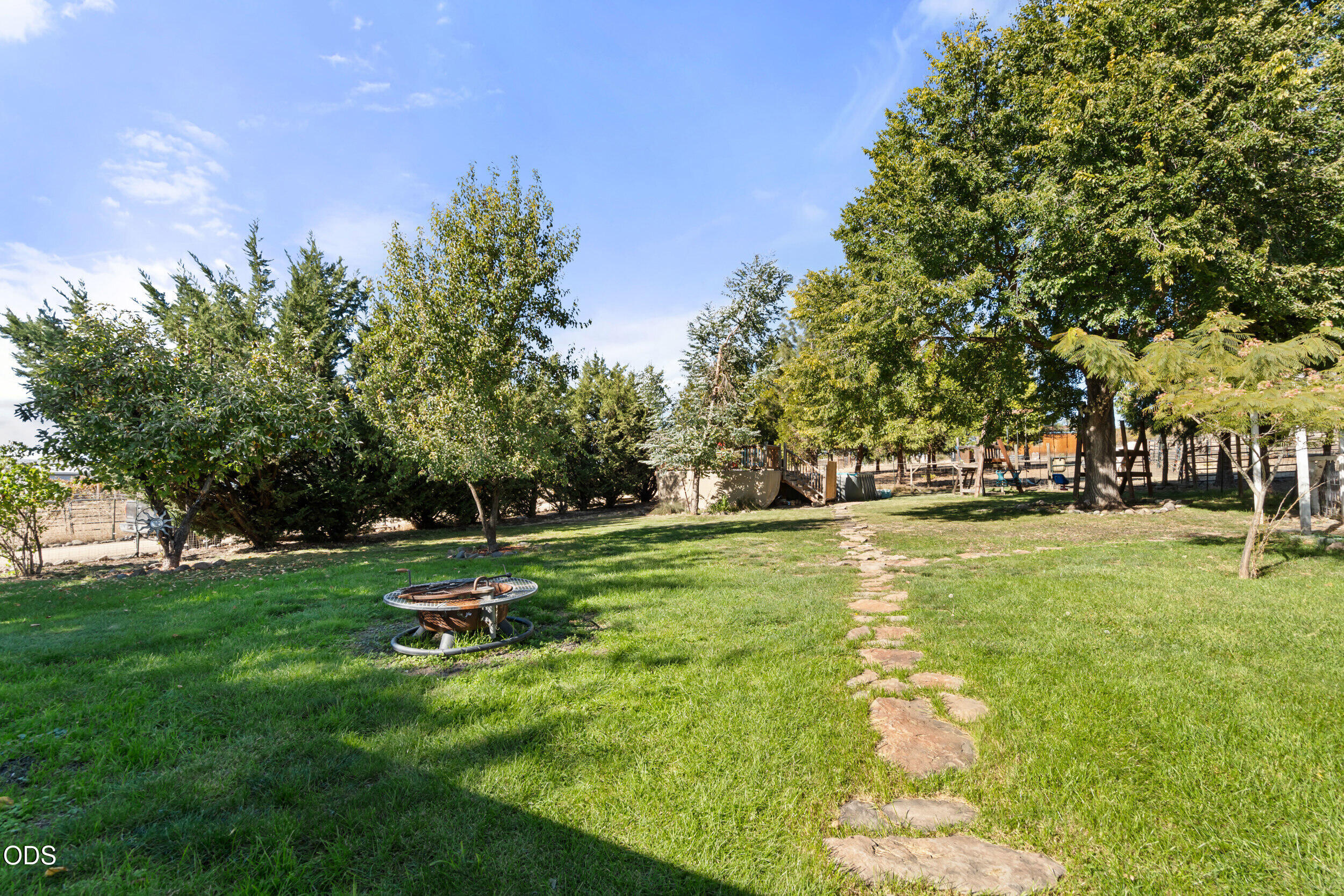 585 Craiglea Drive