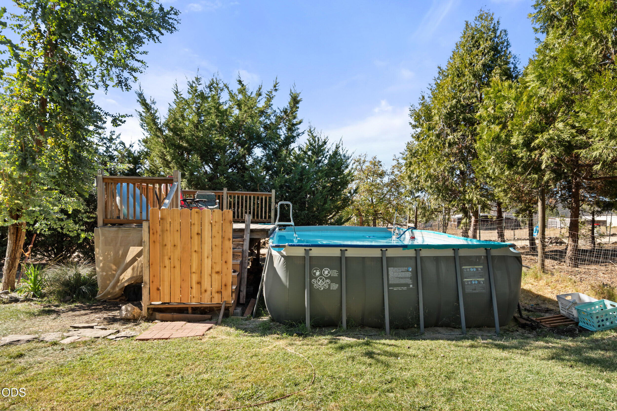 585 Craiglea Drive