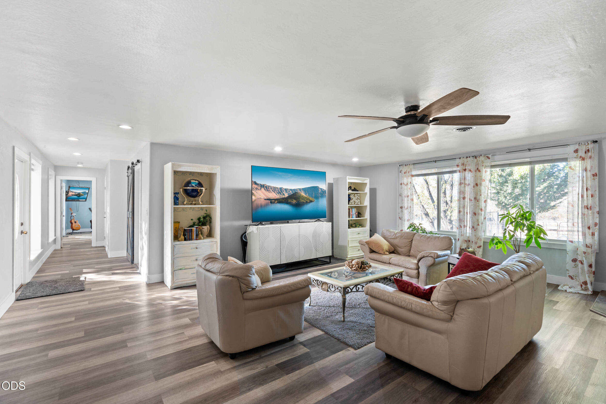 585 Craiglea Drive