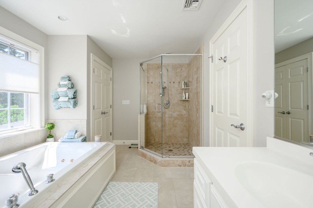 14 Riverpoint Dr