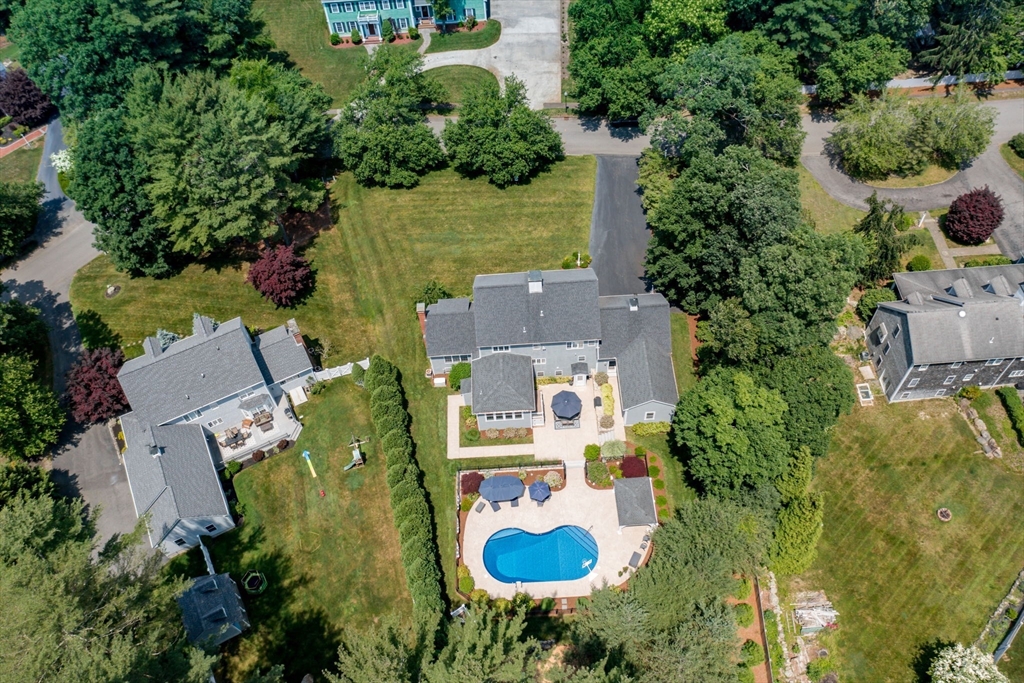 14 Riverpoint Dr