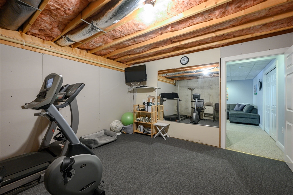 14 Riverpoint Dr