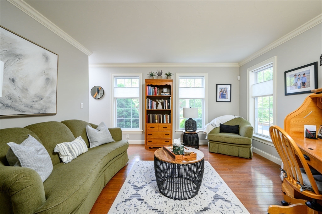14 Riverpoint Dr