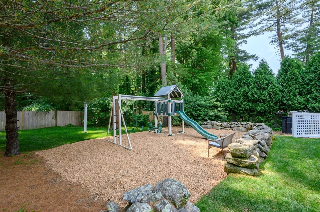 14 Riverpoint Dr