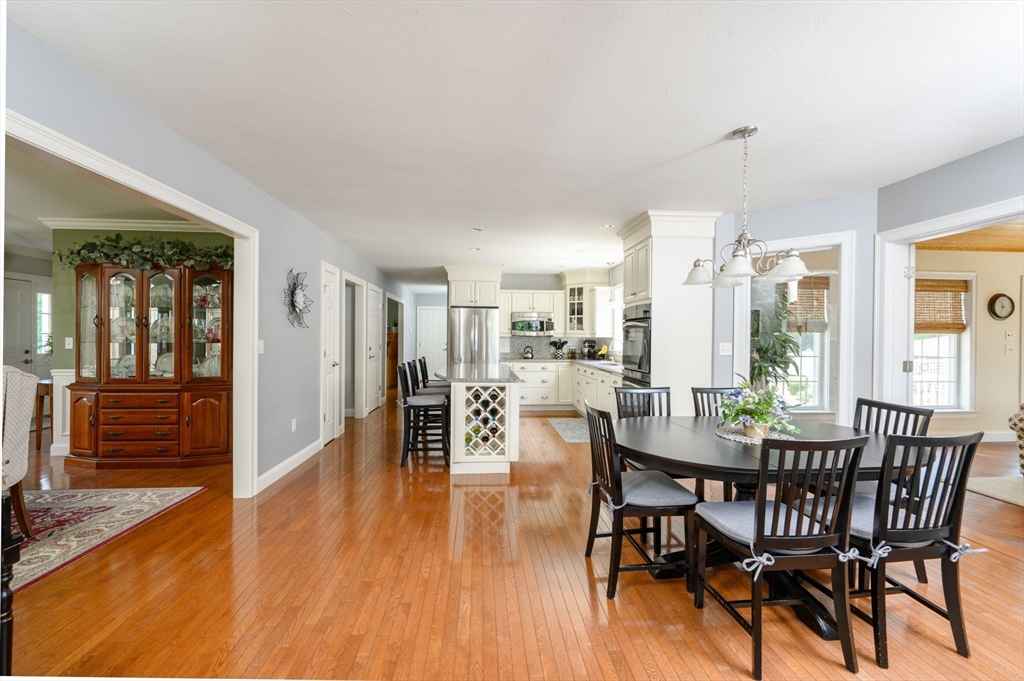 14 Riverpoint Dr