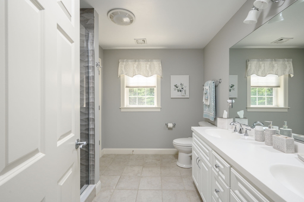 14 Riverpoint Dr