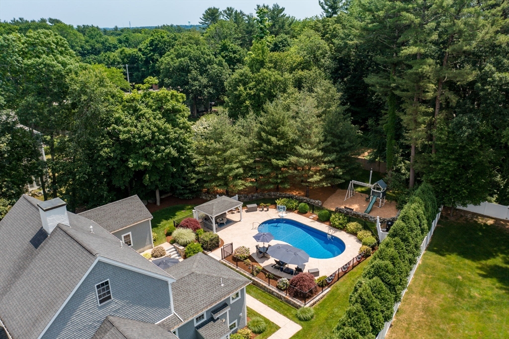 14 Riverpoint Dr