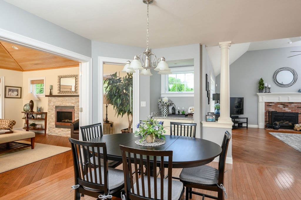 14 Riverpoint Dr