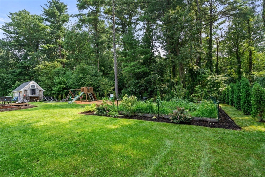 23 Grace Ln