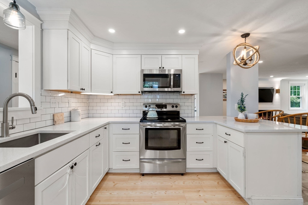23 Grace Ln