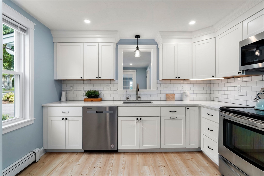 23 Grace Ln