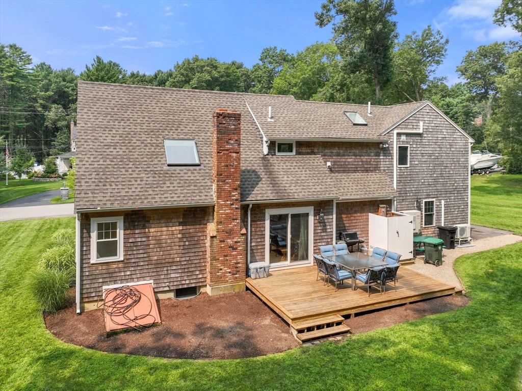 23 Grace Ln