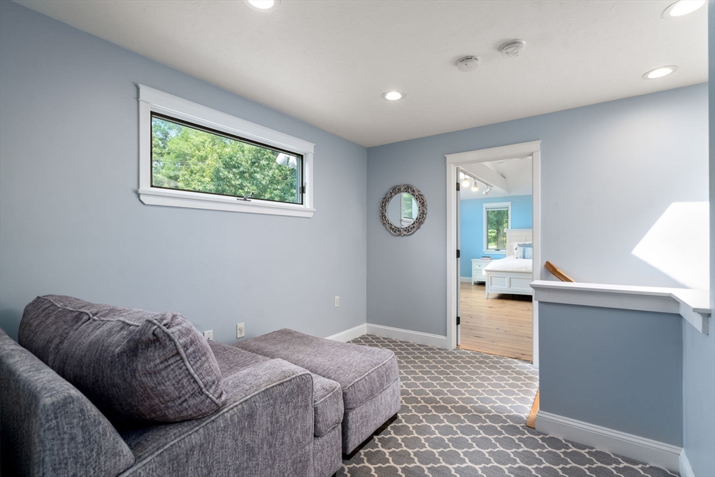 23 Grace Ln