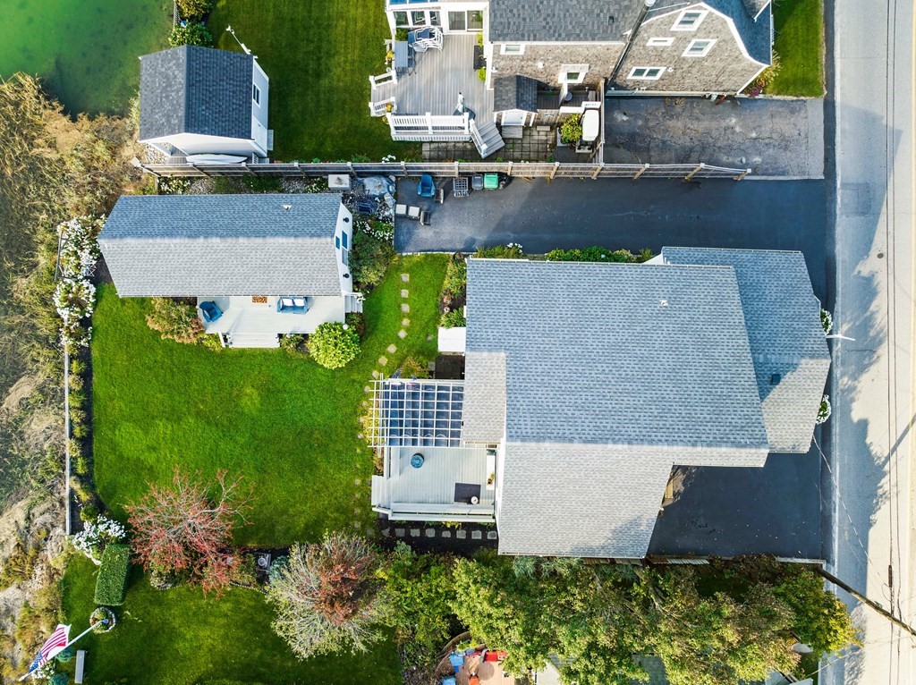 99 Bay Avenue (Weekly Summer Rent