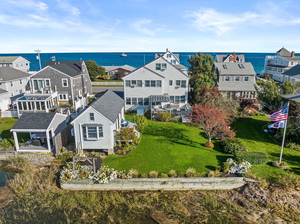 99 Bay Avenue (Weekly Summer Rent