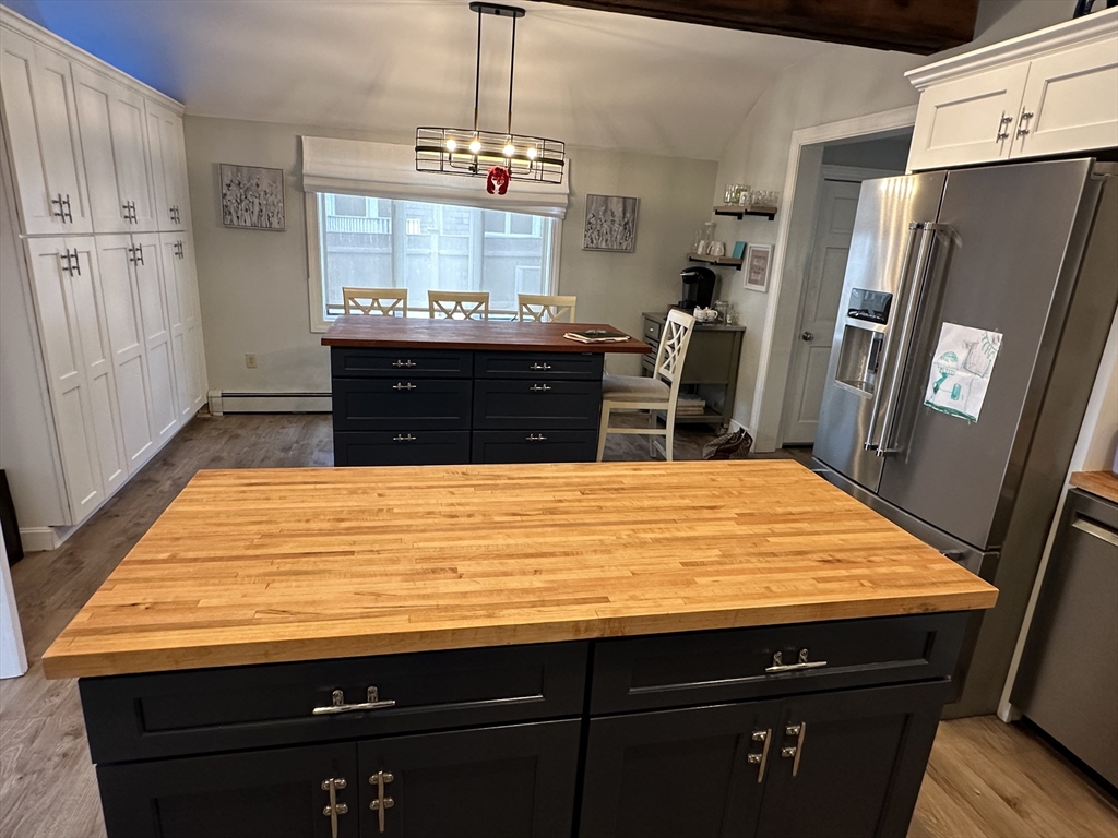 99 Bay Avenue (Weekly Summer Rent