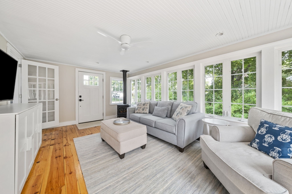 112 Woodlawn Circle