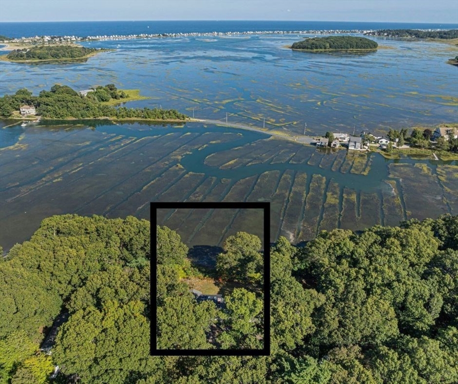 110 Damon's Point Road