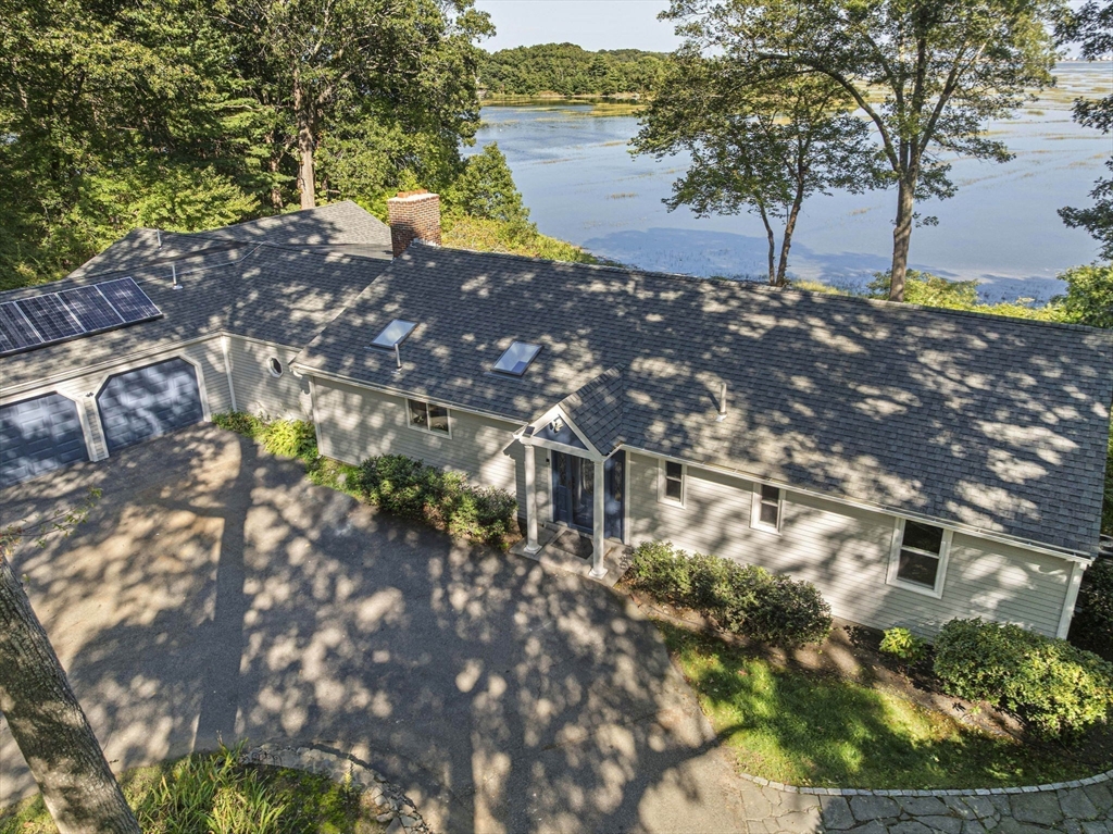 110 Damon's Point Road