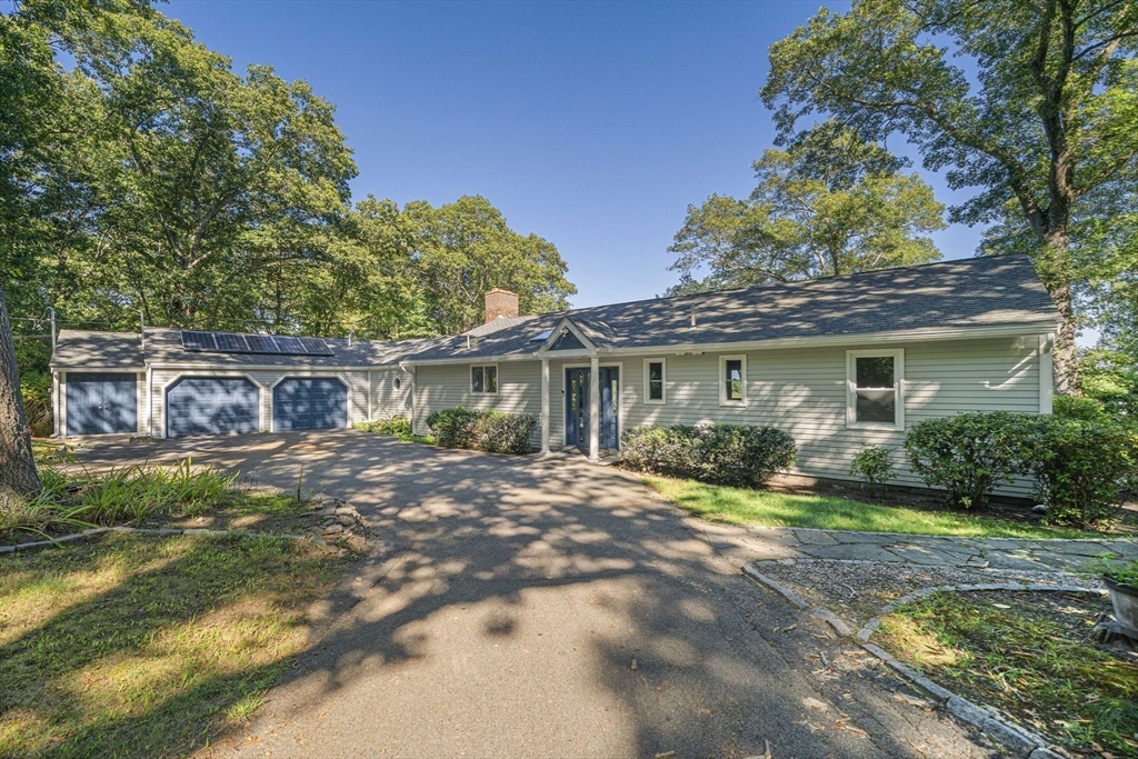110 Damon's Point Road