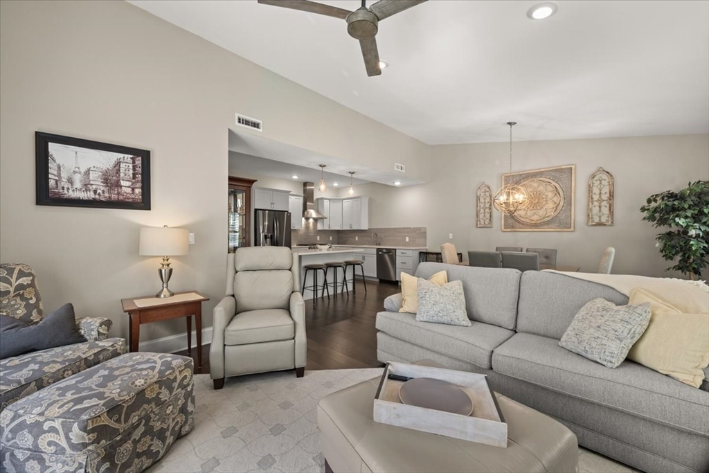 590 Washington Street # 7