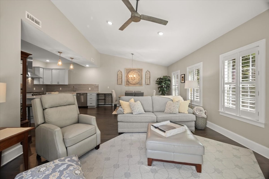590 Washington Street # 7