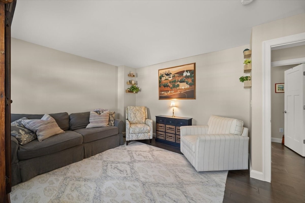 590 Washington Street # 7